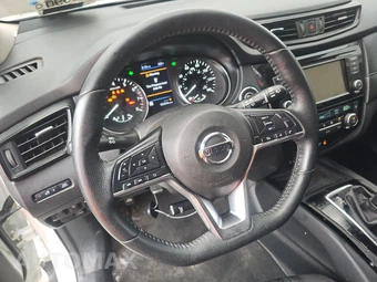 2020 Nissan Rogue SV – miniatura 10