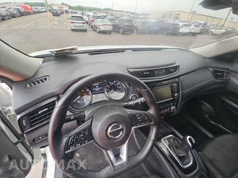 2020 Nissan Rogue SV – miniatura 11