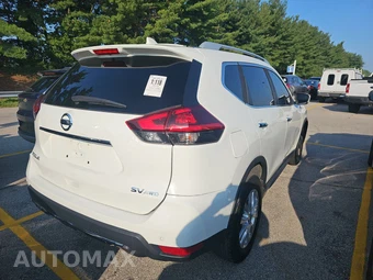 2020 Nissan Rogue SV – miniatura 4