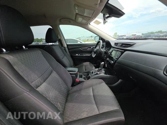 2020 Nissan Rogue SV – miniatura 8