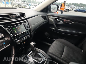 2020 Nissan Rogue SV – miniatura 11