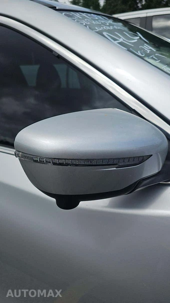 2020 Nissan Rogue SV – miniatura 30