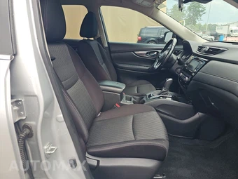 2020 Nissan Rogue SV – miniatura 8