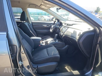 2020 Nissan Rogue SV – miniatura 8
