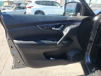 2020 Nissan Rogue SV – miniatura 9