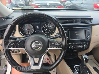 2020 Nissan Rogue SV – miniatura 11