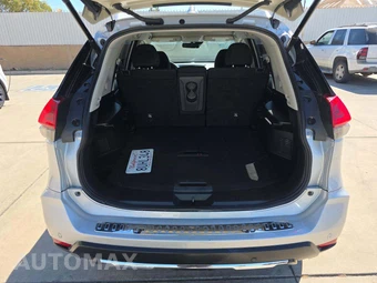 2020 Nissan Rogue SV – miniatura 11