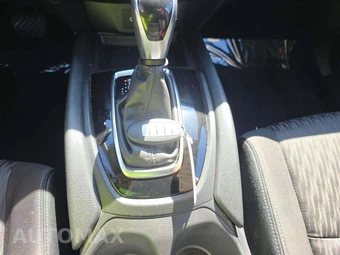 2020 Nissan Rogue SV – miniatura 5