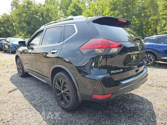 2020 Nissan Rogue SV - miniatura 2