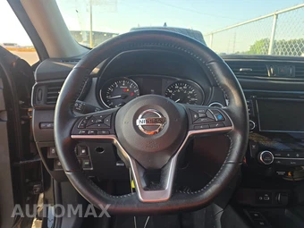 2020 Nissan Rogue SV – miniatura 10
