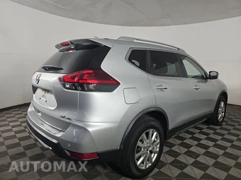 2020 Nissan Rogue SV – miniatura 4