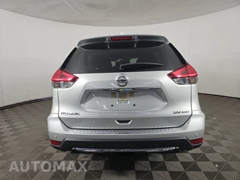 2020 Nissan Rogue SV – miniatura 5