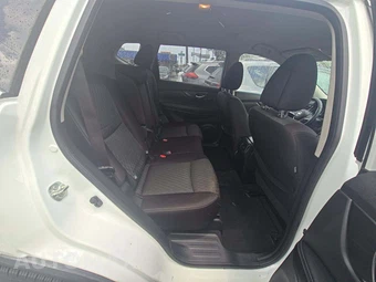 2020 Nissan Rogue SV – miniatura 16