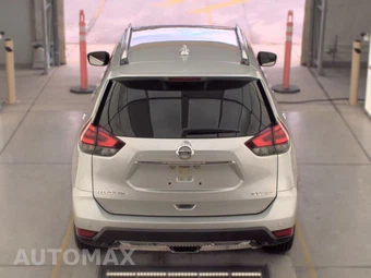 2020 Nissan Rogue SV – miniatura 5