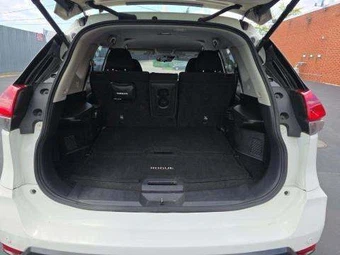 2020 Nissan Rogue SV – miniatura 14