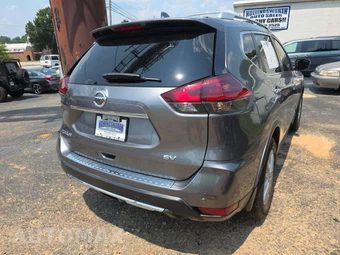 2020 Nissan Rogue SV – miniatura 3