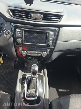 2020 Nissan Rogue SV – miniatura 11