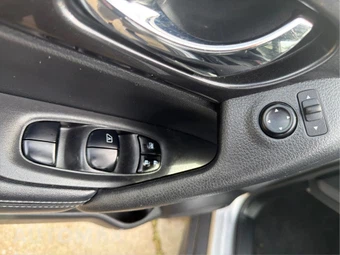 2020 Nissan Rogue SV - miniatura 40