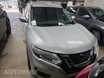 2020 Nissan Rogue SV – miniatura 2