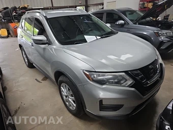 2020 Nissan Rogue SV – miniatura 3