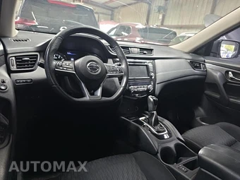 2020 Nissan Rogue SV – miniatura 8