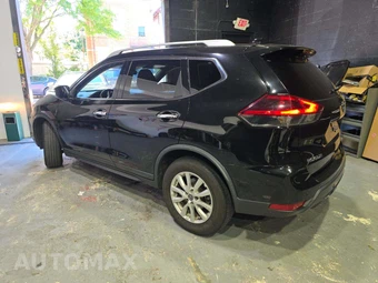 2020 Nissan Rogue SV – miniatura 2