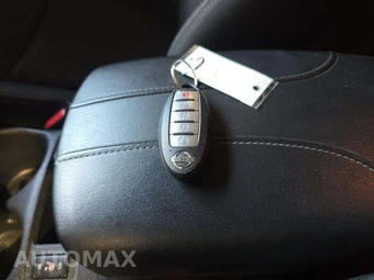 2020 Nissan Rogue SV – miniatura 8