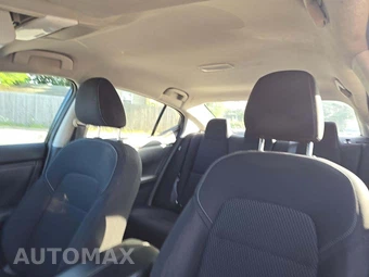 2020 Nissan Sentra S – miniatura 11