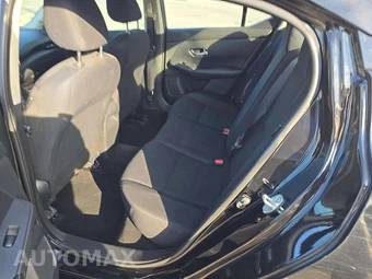 2020 Nissan Sentra S – miniatura 13