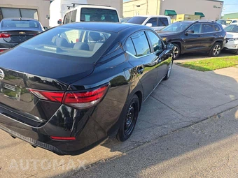 2020 Nissan Sentra S – miniatura 3