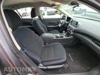 2020 Nissan Sentra S – miniatura 8
