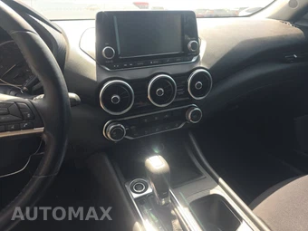 2020 Nissan Sentra S – miniatura 11