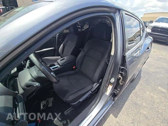 2020 Nissan Sentra S – miniatura 6