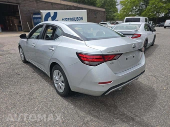 2020 Nissan Sentra S – miniatura 2