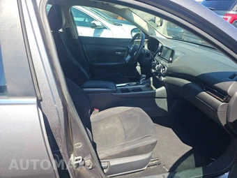 2020 Nissan Sentra S – miniatura 8
