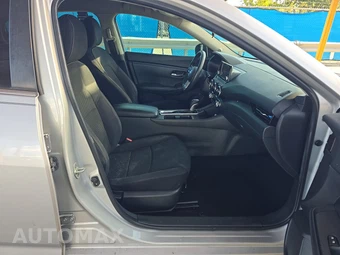 2020 Nissan Sentra S - miniatura 8