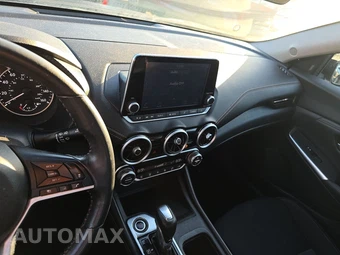 2020 Nissan Sentra SR – miniatura 11