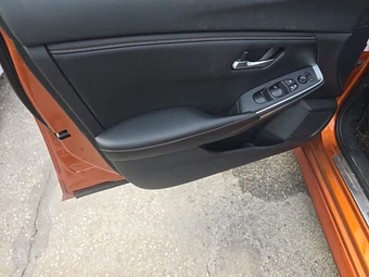 2020 Nissan Sentra SR – miniatura 9