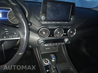 2020 Nissan Sentra SR - miniatura 11