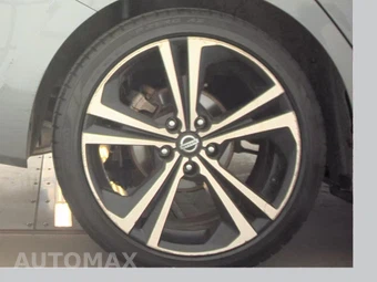 2020 Nissan Sentra SR – miniatura 11
