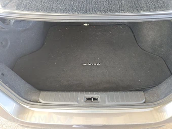 2020 Nissan Sentra SR – miniatura 23