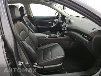 2020 Nissan Sentra SR – miniatura 8