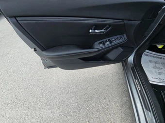 2020 Nissan Sentra SV - miniatura 9