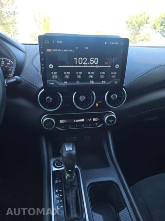 2020 Nissan Sentra SV - miniatura 7