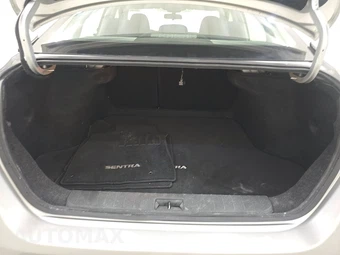 2020 Nissan Sentra SV - miniatura 16