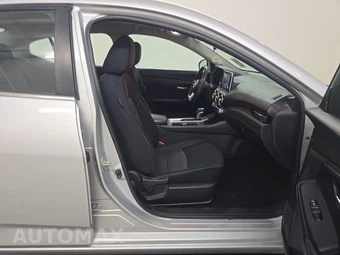 2020 Nissan Sentra SV - miniatura 8