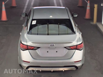 2020 Nissan Sentra SV – miniatura 5