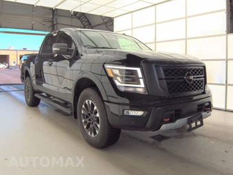 2020 Nissan TITAN PRO-4X Crew Cab Extra Short Bed - miniatura 3