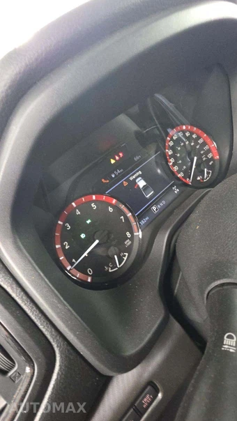 2020 Nissan TITAN PRO-4X Crew Cab Extra Short Bed - miniatura 30