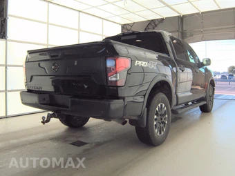 2020 Nissan TITAN PRO-4X Crew Cab Extra Short Bed - miniatura 4